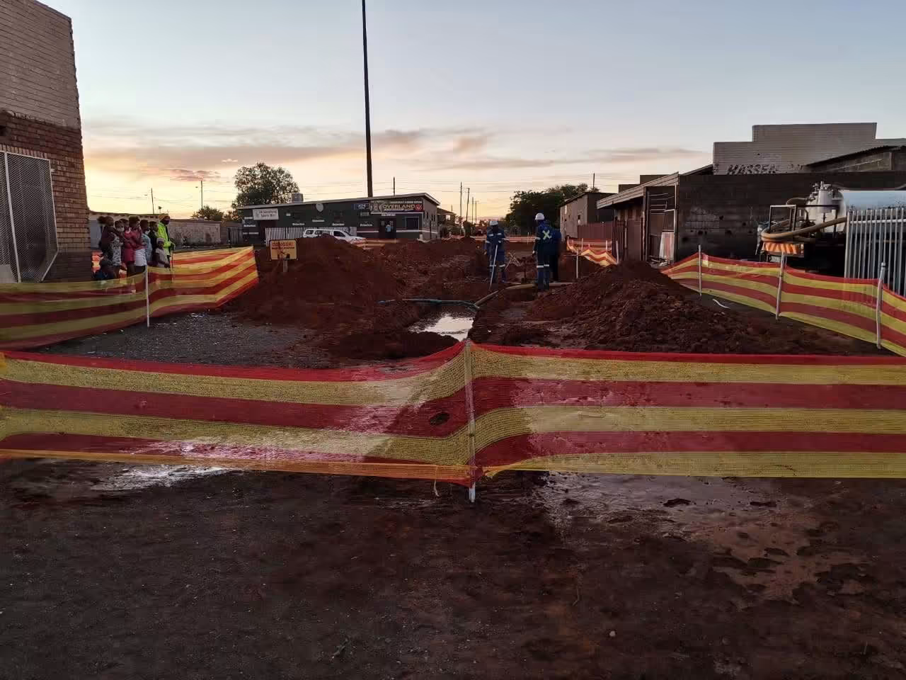 Makhonatsotlhe Trading - Electrical & Construction Services in Daniëlskuil