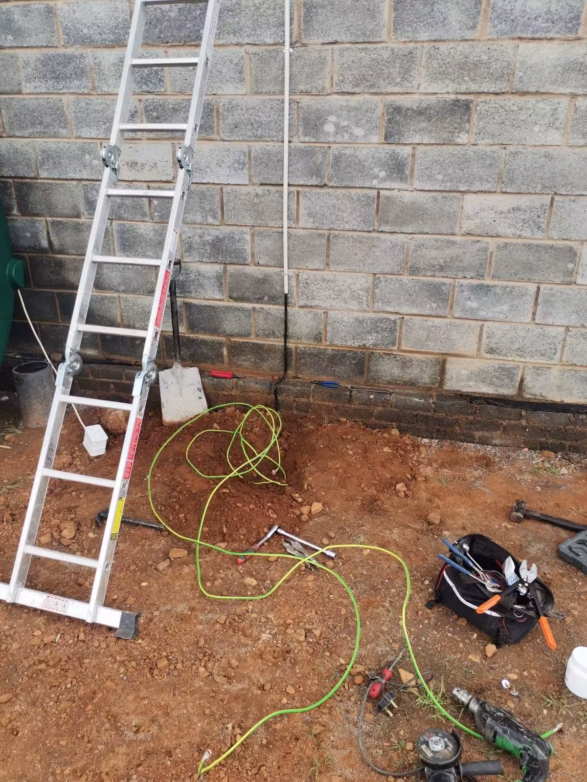 Makhonatsotlhe Trading - Electrical & Construction Services in Daniëlskuil