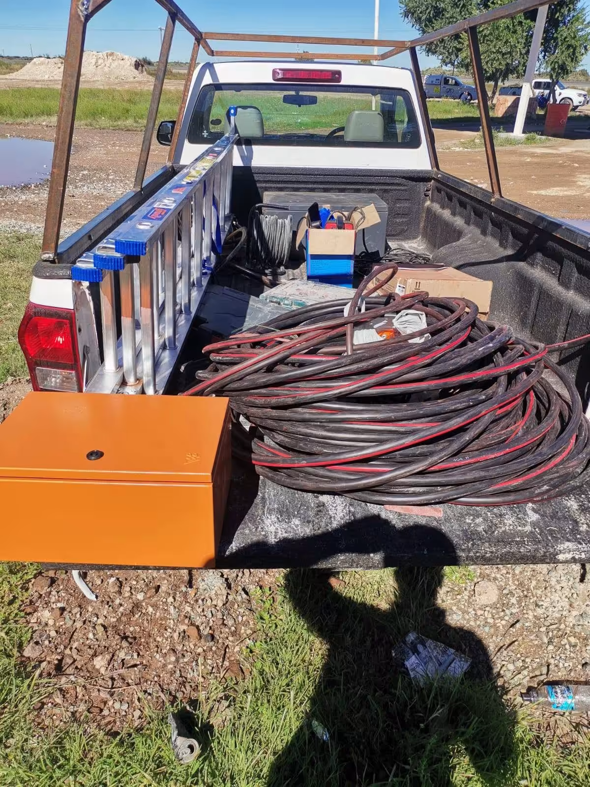 Makhonatsotlhe Trading - Electrical & Construction Services in Daniëlskuil