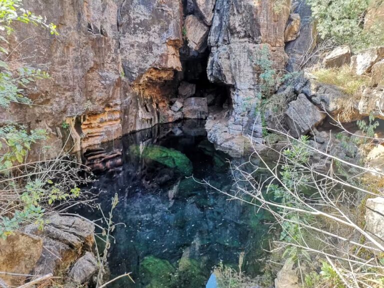 Boesmansgat Sinkhole Attraction near Daniëlskuil